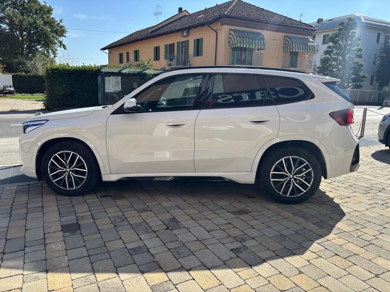 BMW X1 sdrive18d auto LED-NAVI-PELLE-18"