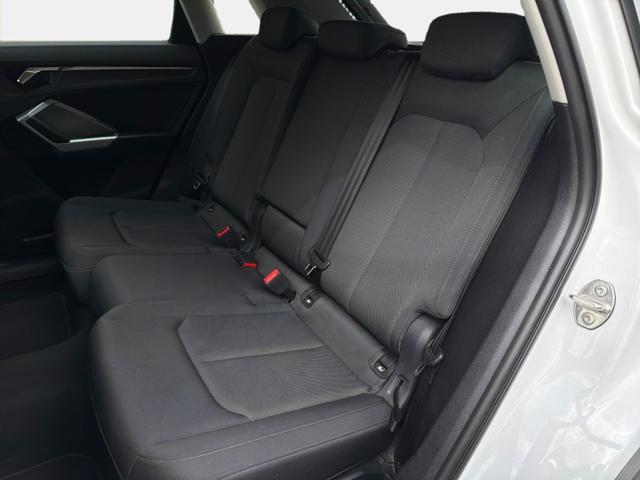 AUDI Q3 35 TDI S tronic Business