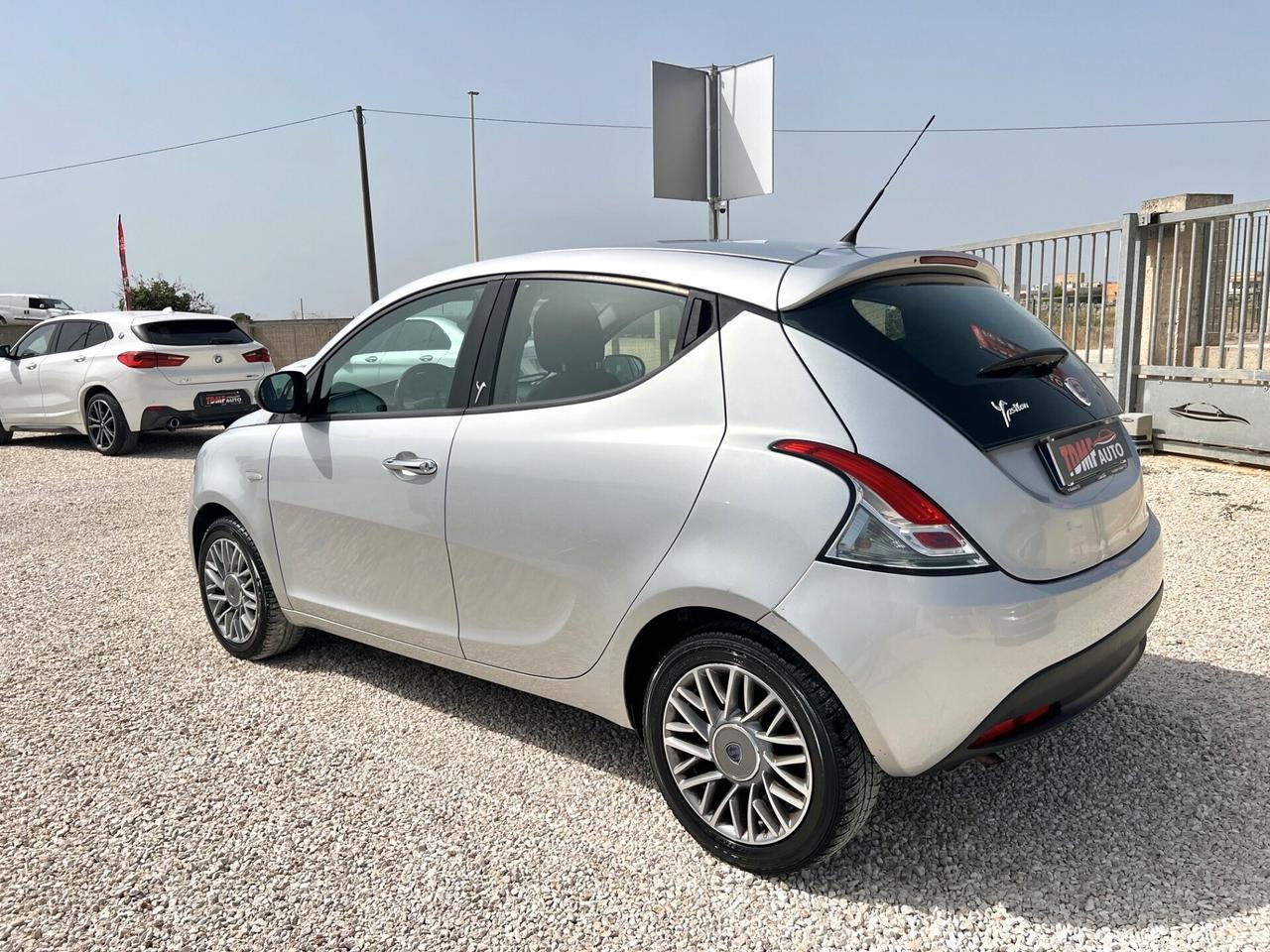 Lancia Ypsilon 1.2 5 porte