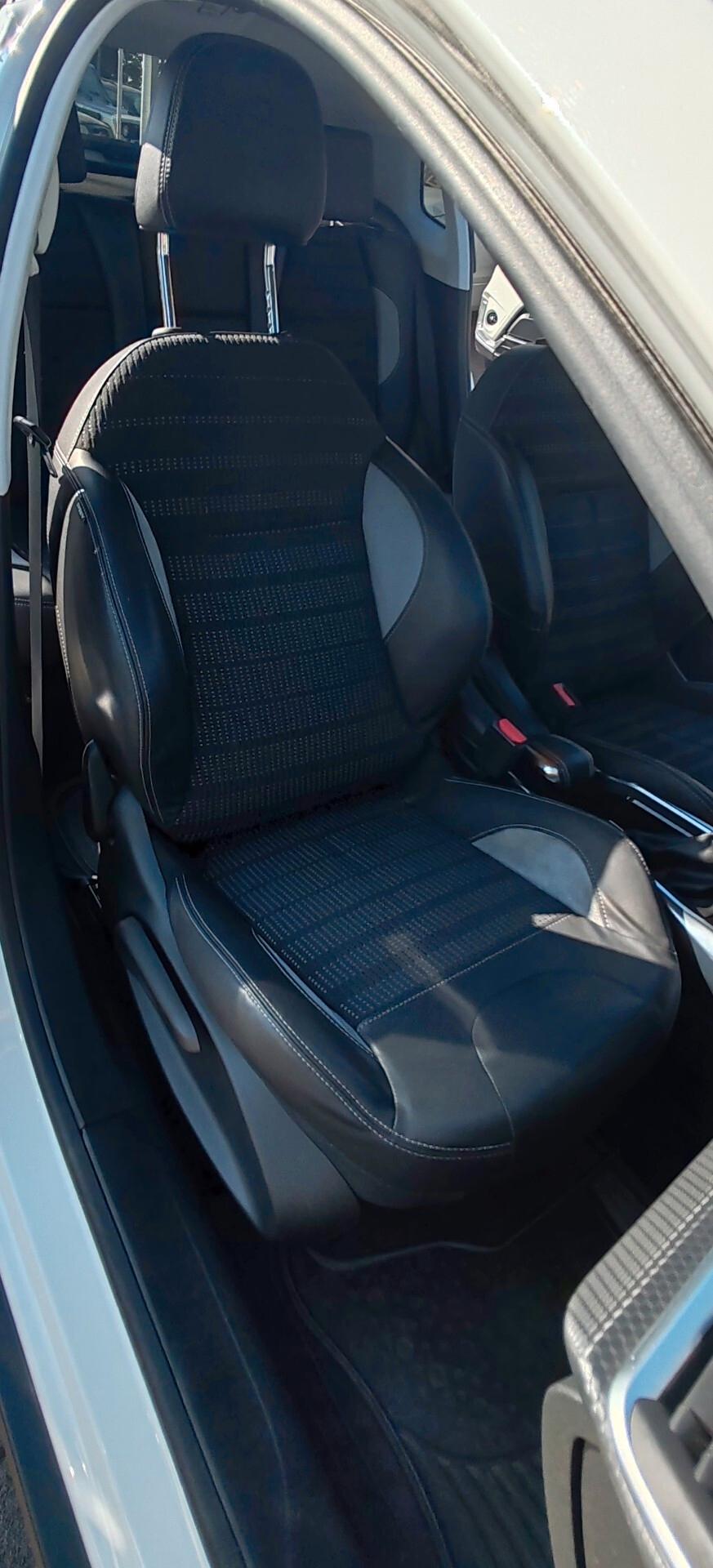 Peugeot 2008 e-HDi 92 CV S&S Urban Cross