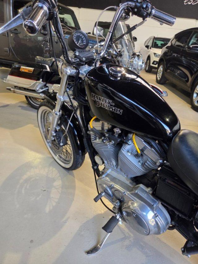 HARLEY-DAVIDSON 883 Sportster XL 883