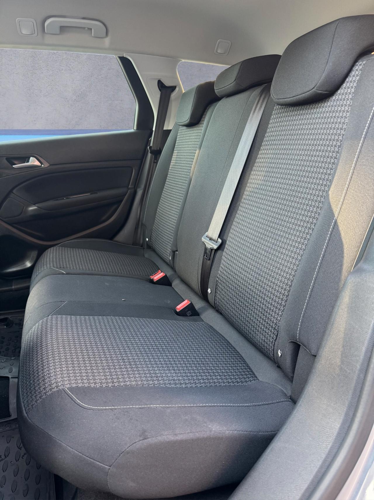 Peugeot 308 BlueHDi 100 S&S SW Active
