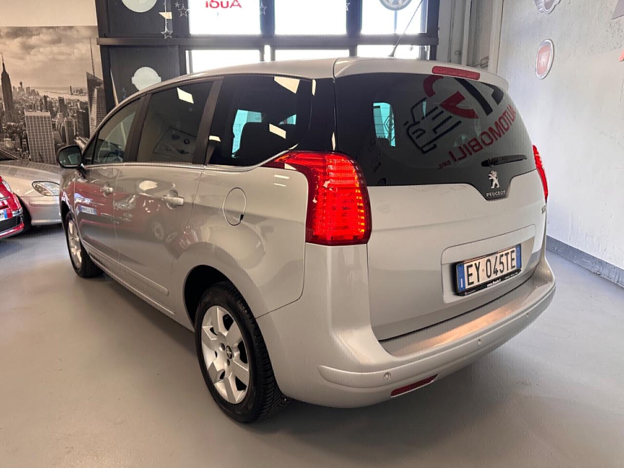 PUGEOT 5008 1.6 HDI 7 POSTI