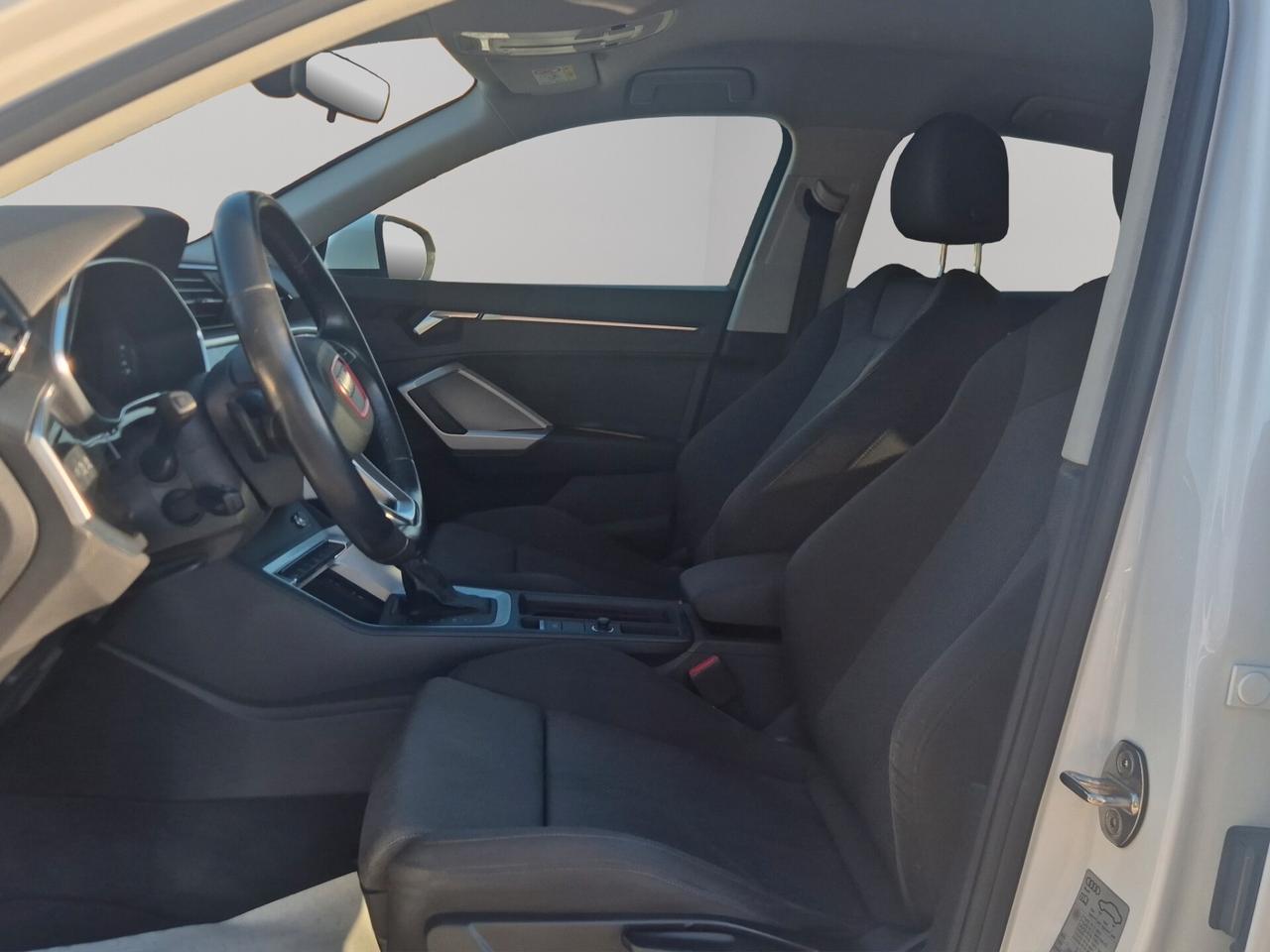 Audi Q3 35 TDI S tronic S-LINE