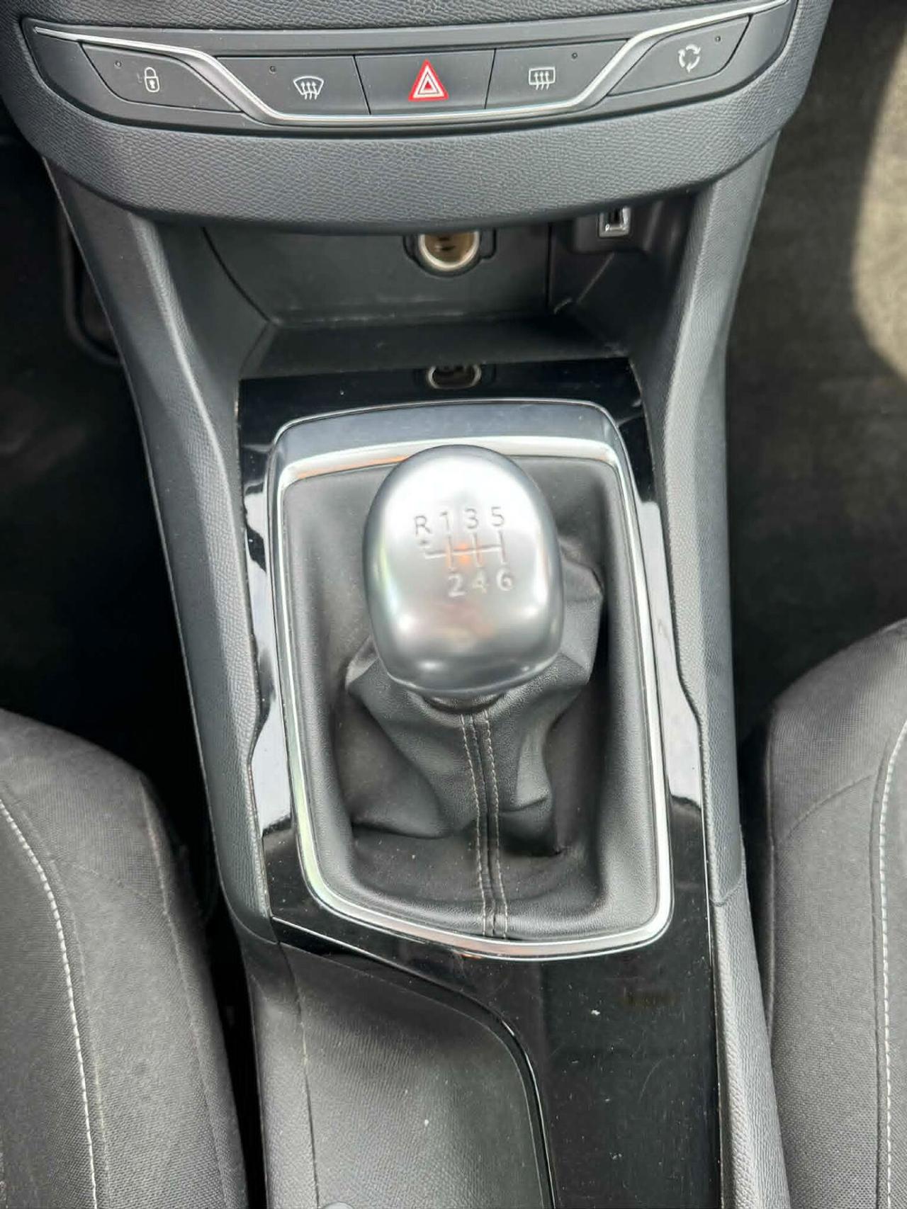 Peugeot 308 BlueHDi 130 S&S SW Active