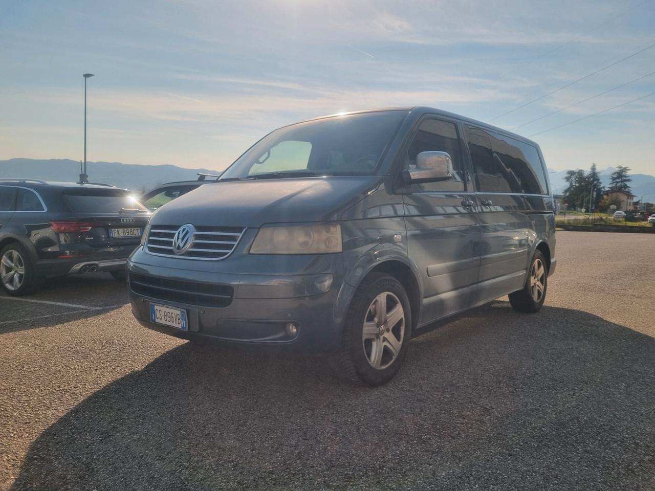 VOLKSWAGEN MULTIVAN 2.5 TDI 130CV COMFORTLINE