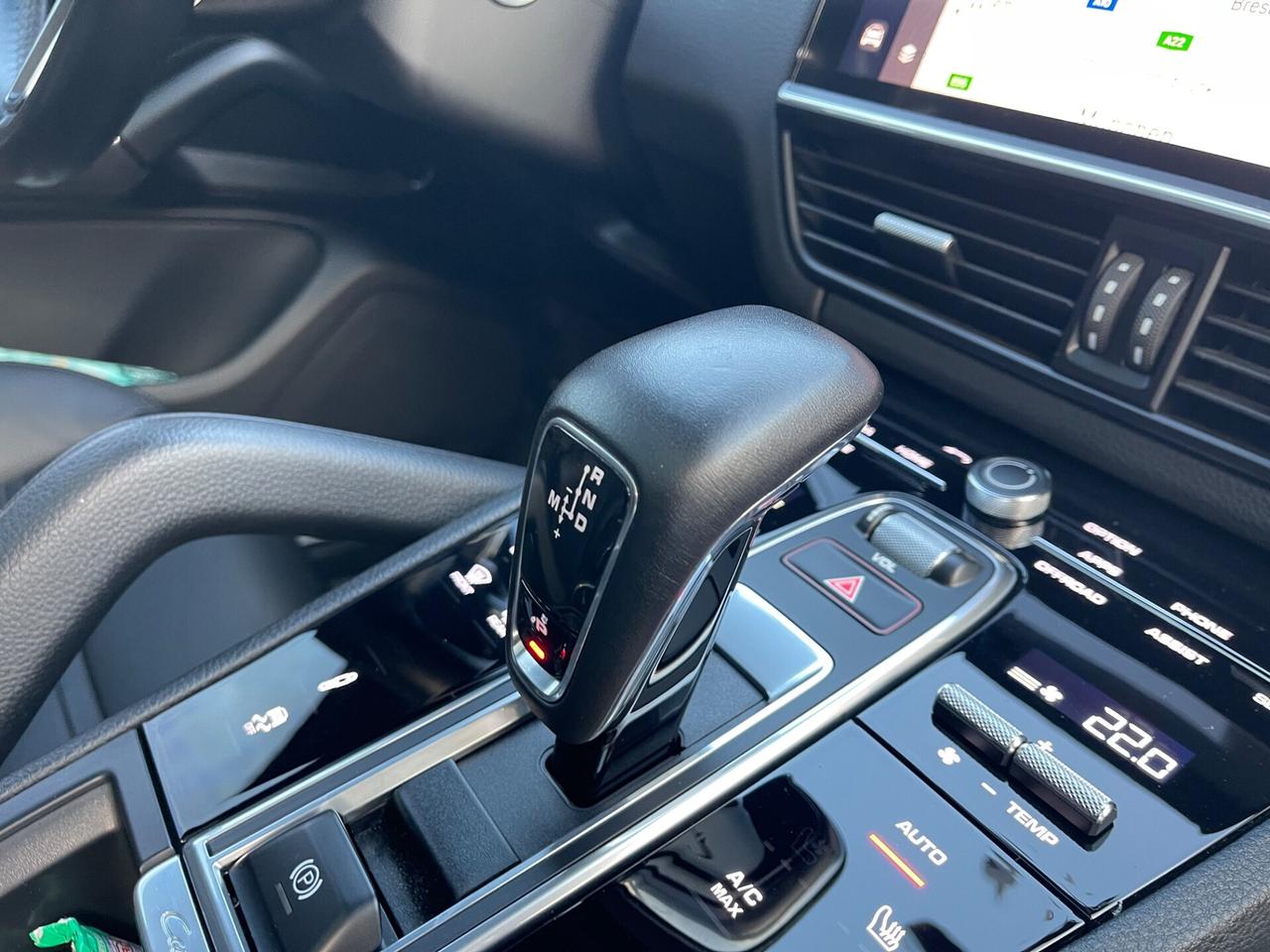 PORSCHE CAYENNE 3.0 BENZINA 250KW EURO6D UNI PROP
