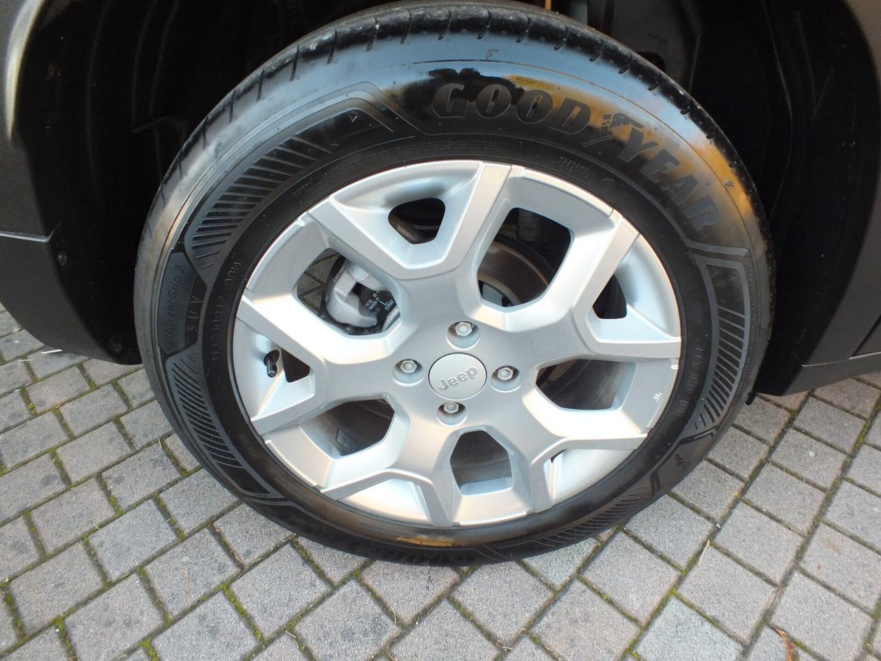 JEPP AVENGER 1.2 100 CV GPL ALTITUDE