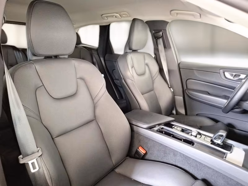 VOLVO XC60 B4 D AUTOMATICO PLUS DARK SUV