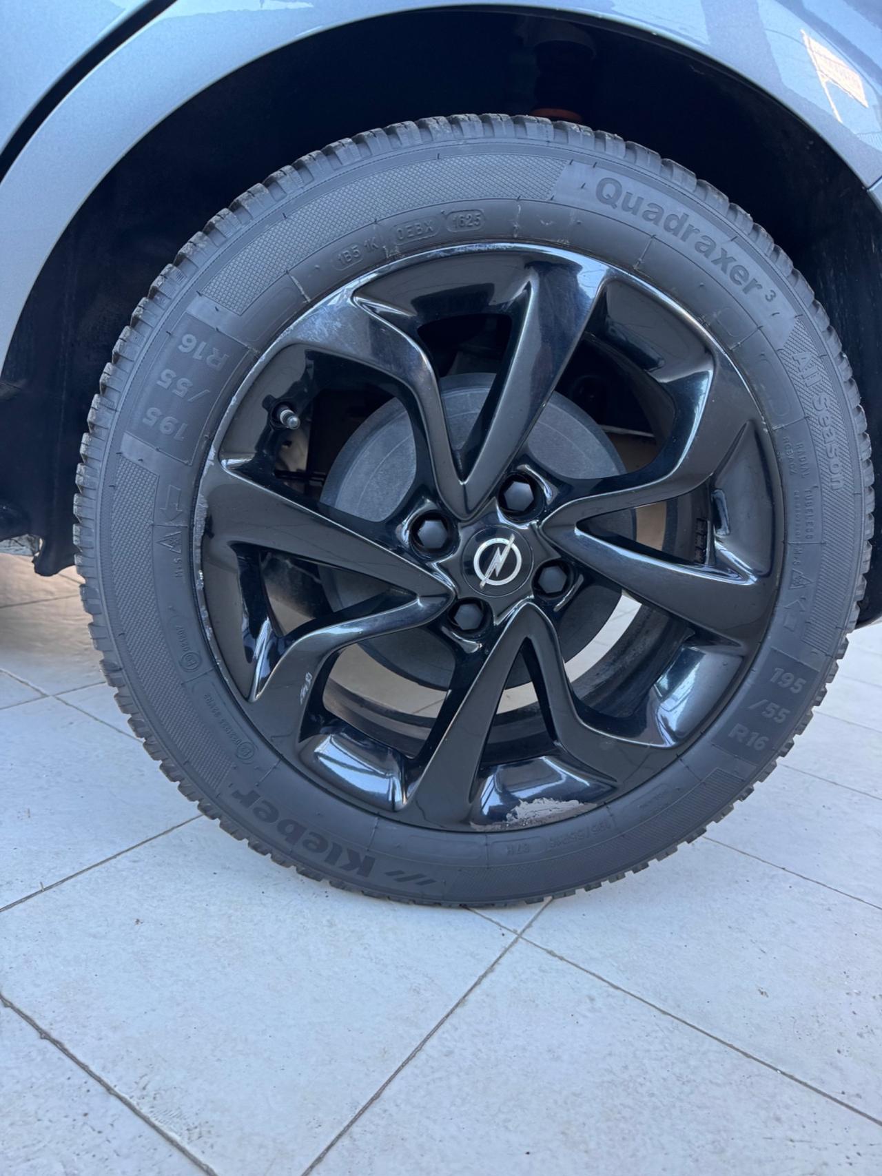 Opel Corsa 1.2 Coupé 120 Anniversary