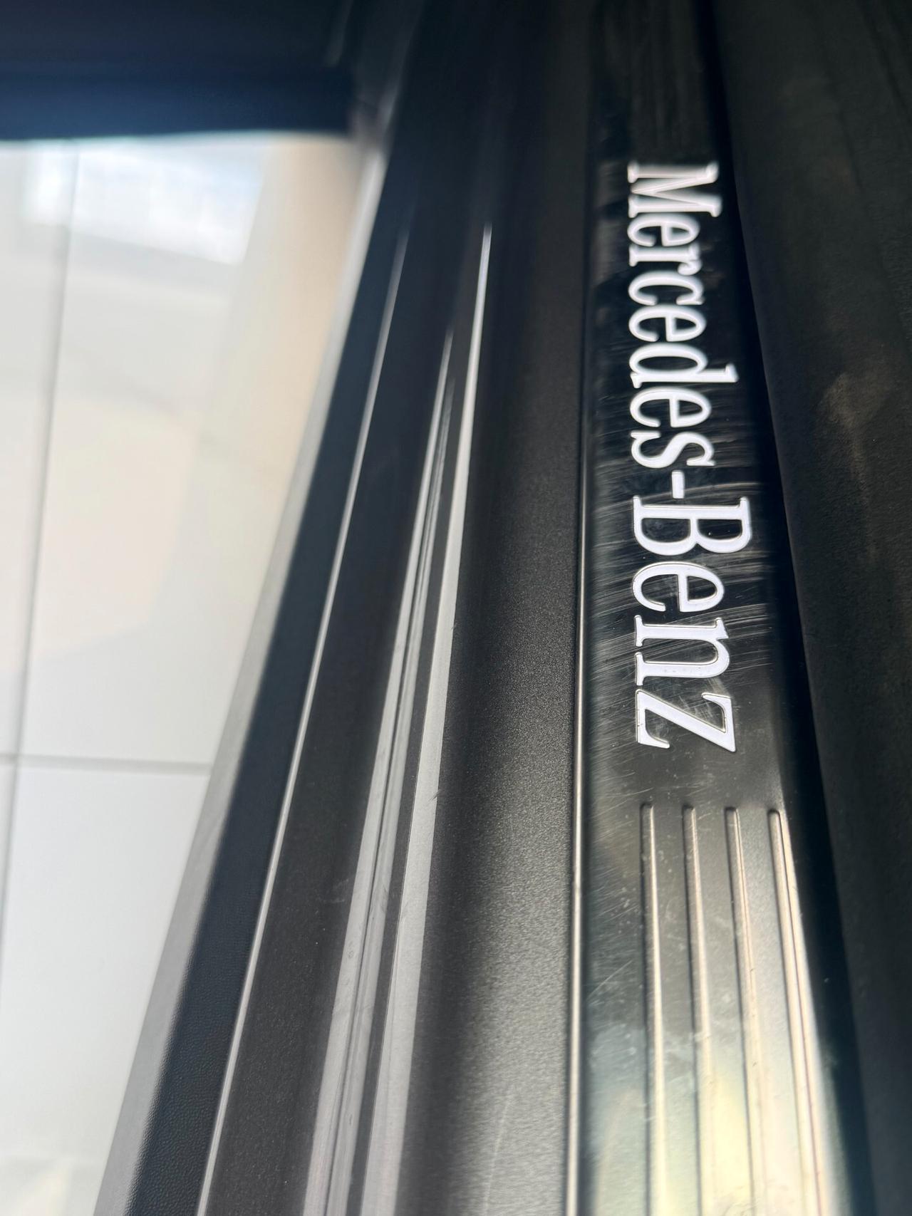 Mercedes-benz GLA 200 d Premium auto AMG TETTO APRIBILE,LUCI SOFFUSE,TELECAMERA,APPLE CARPLAY,SEDILI RISCALDABILI,VIRTUAL