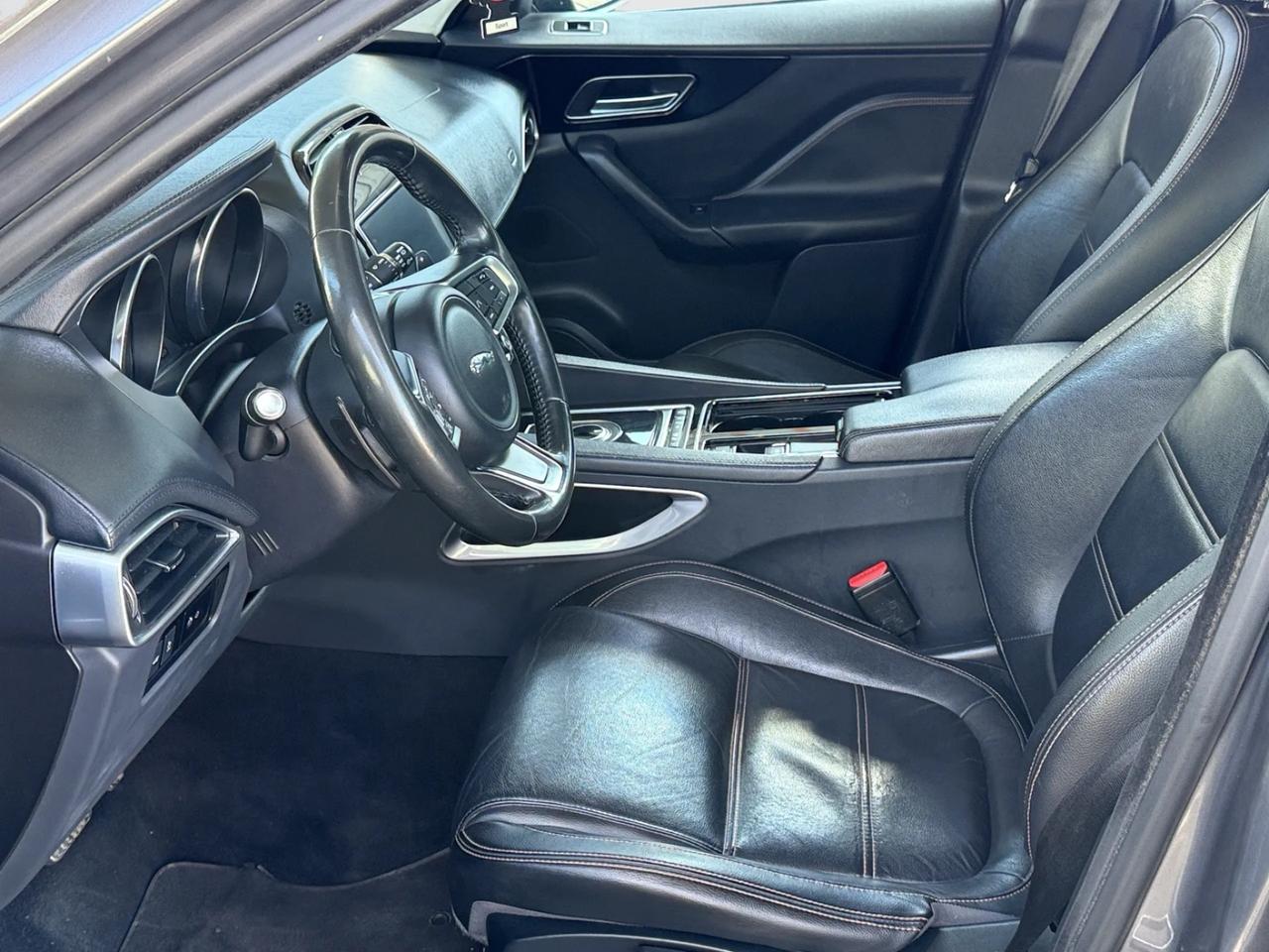 Jaguar F-Pace 2.0 180 CV AWD R-DYNAMIC*UNIPRO*PELLE*