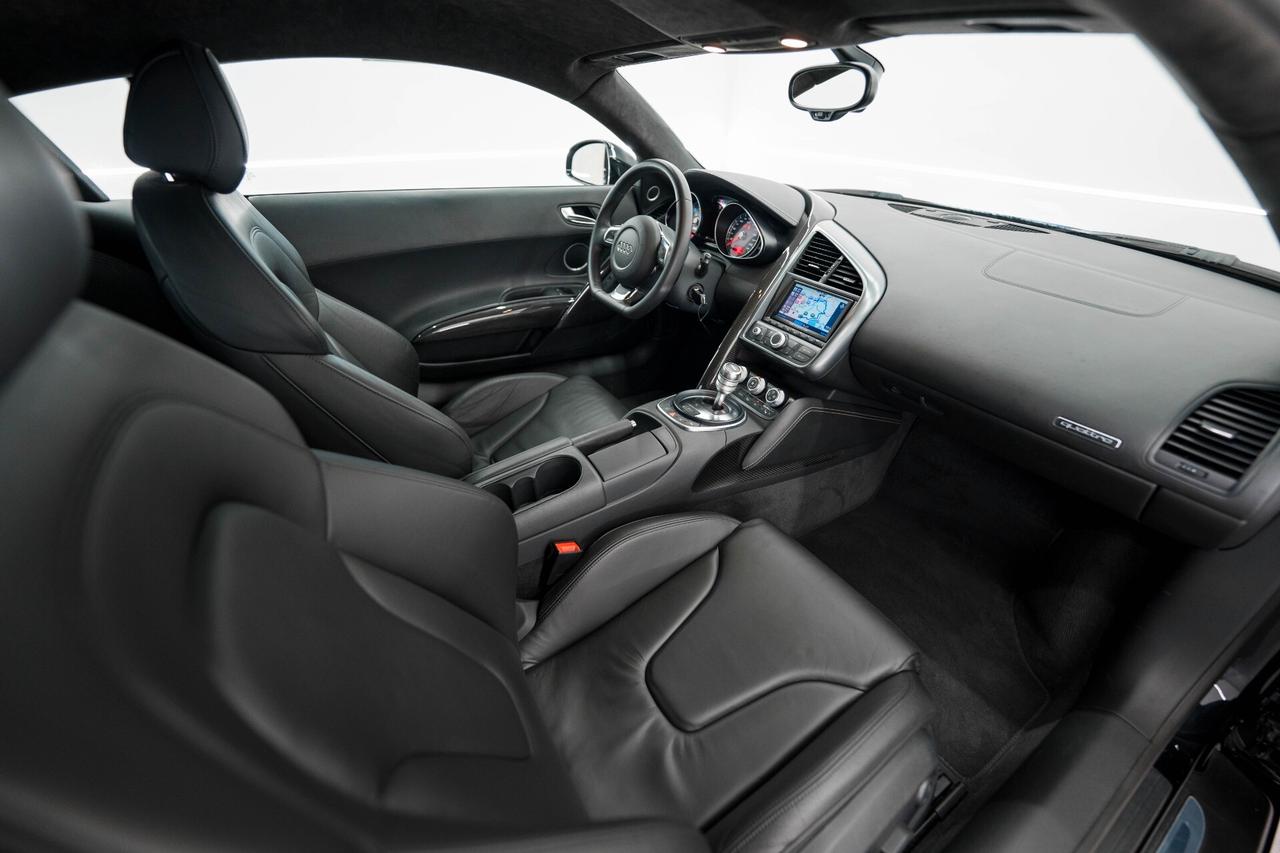 Audi R8 4.2 V8 FSI quattro R tronic IVA ESPOSTA