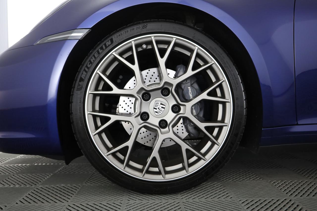 PORSCHE 911 (992) 911 Targa 4