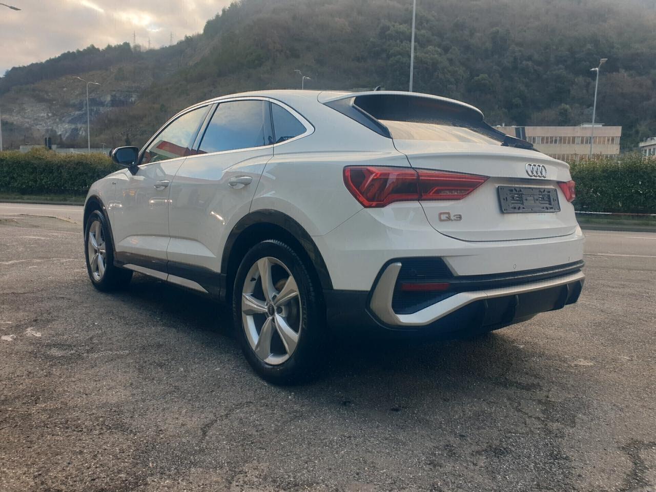 Audi Q3 SPB 35 TFSI S tronic line