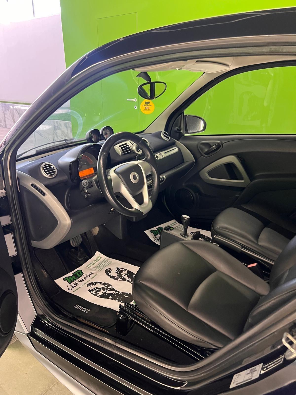 Smart ForTwo 1000 52 kW MHD coupé pure