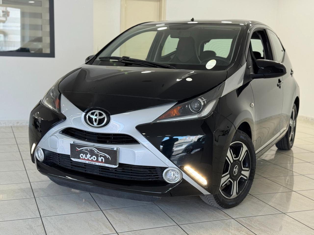 Toyota Aygo 1.0 VVT-i 69 CV 5 porte x-clusiv