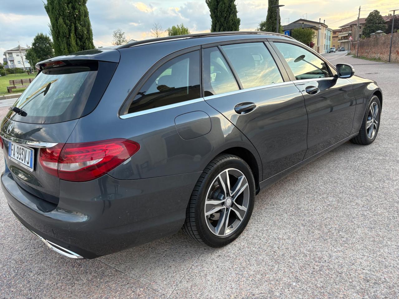 Mercedes-benz C 180 d S.W. Premium 2015 €6999