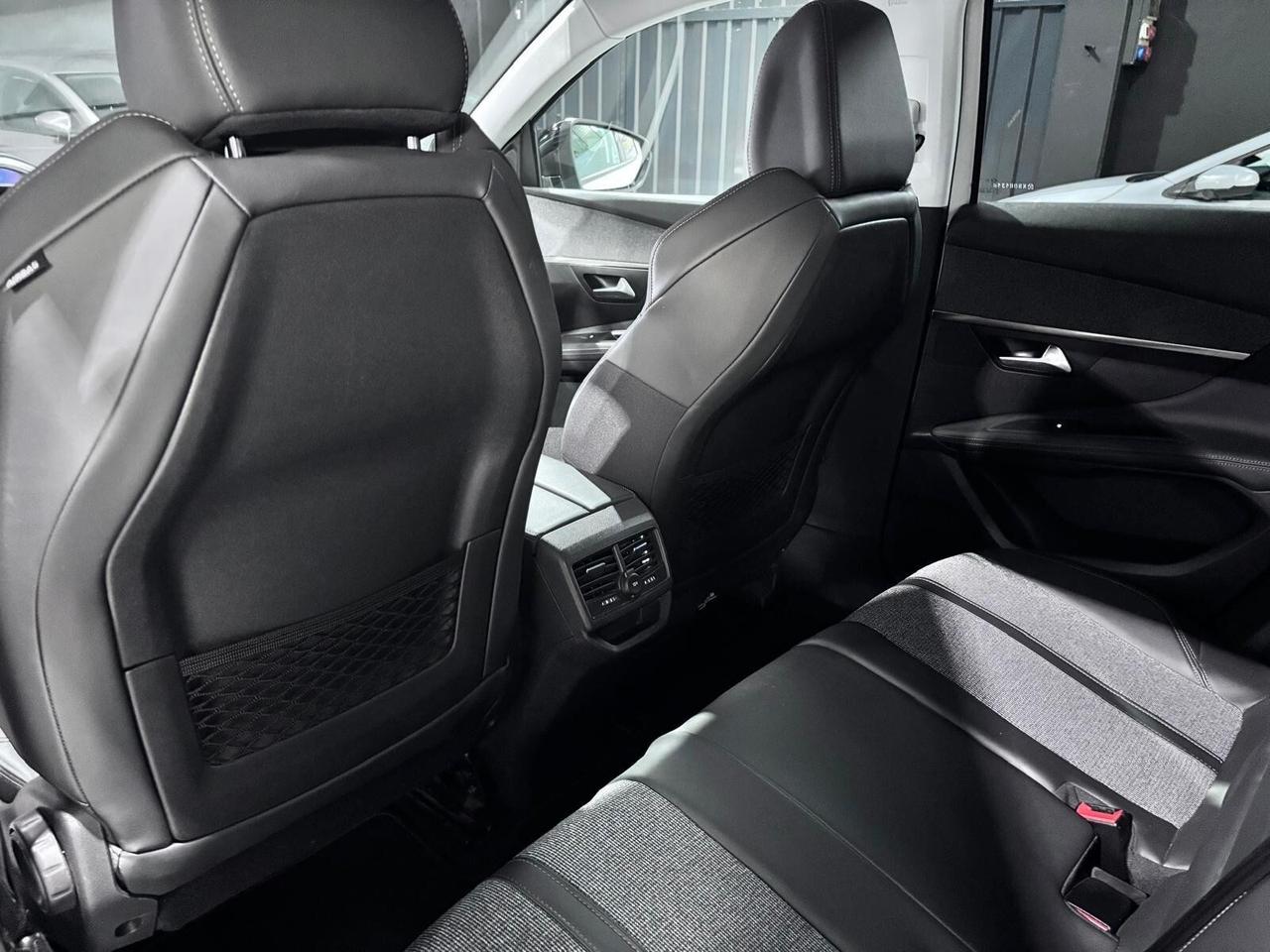Peugeot 3008 Benzina Manuale Led pelle