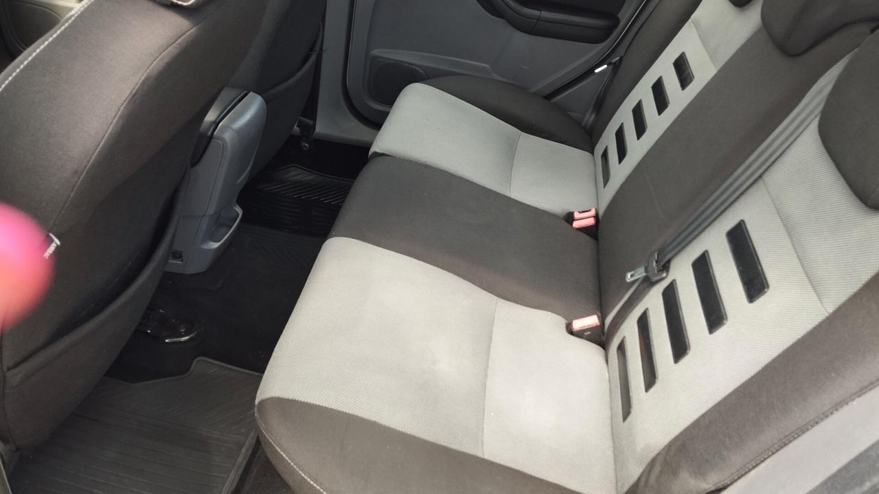 FORD FOCUS 1.6 B/GPL-2010