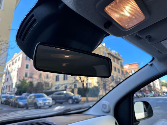 FIAT Panda 1.0 FireFly S&S Hybrid Pandina Cross-Navi-Carplay