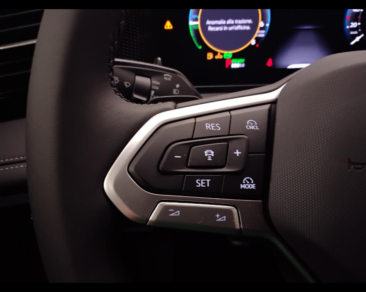 VOLKSWAGEN Tiguan III 2024 - Tiguan 1.5 tsi ehybrid Life 204cv dsg