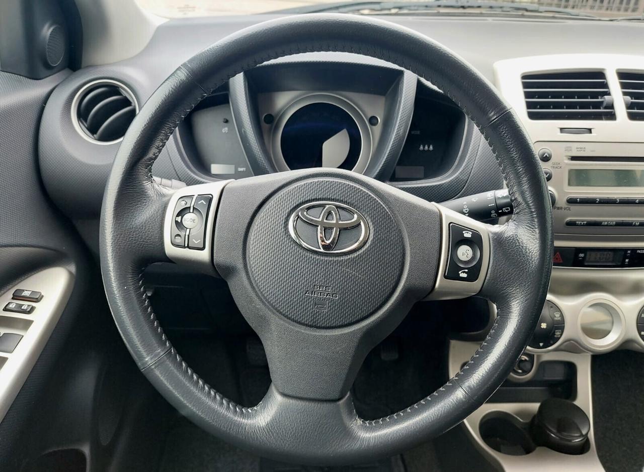 TOYOTA Urban Cruiser 1.4 D-4D AWD Sol - 2009