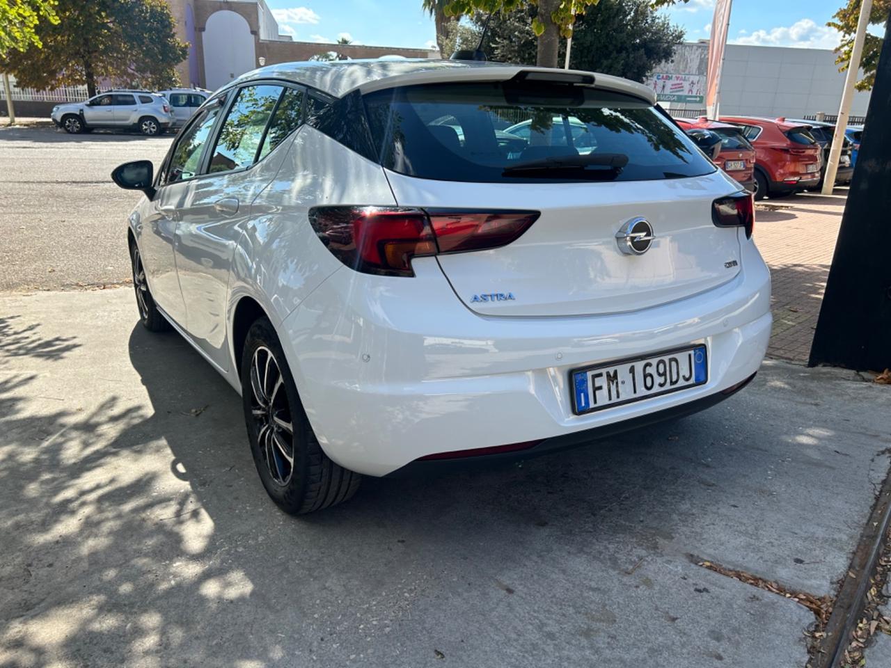 Opel Astra 1.6 CDTi 110CV