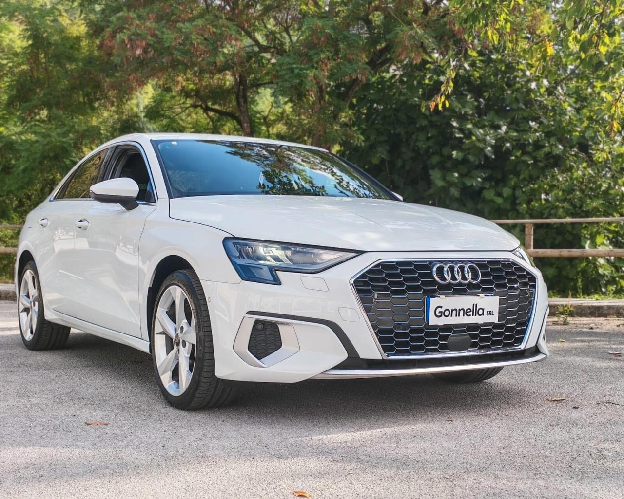 Audi A3 Sedan 40 TDI quattro S tronic Business Advanced