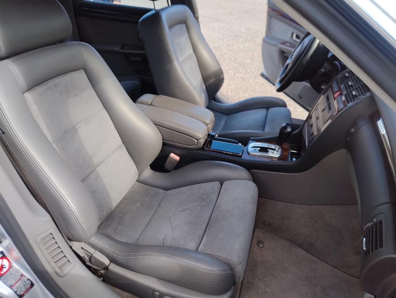 Audi A8 S8 4.2 V8 40V cat quattro