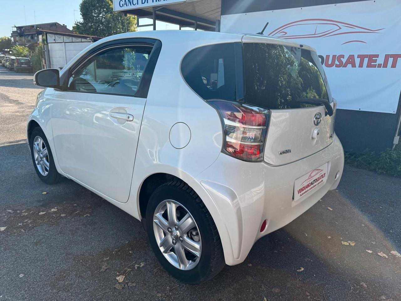 Toyota iQ 1.0 Sol