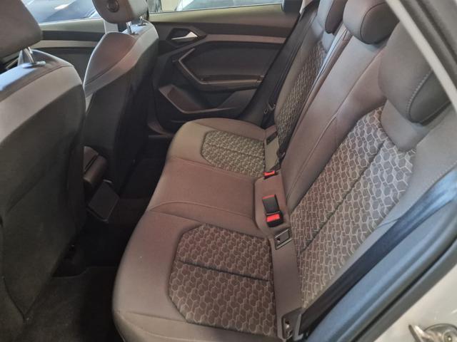 AUDI A1 SPB 30TFSI S line "Telec/C.Play/LED identity black