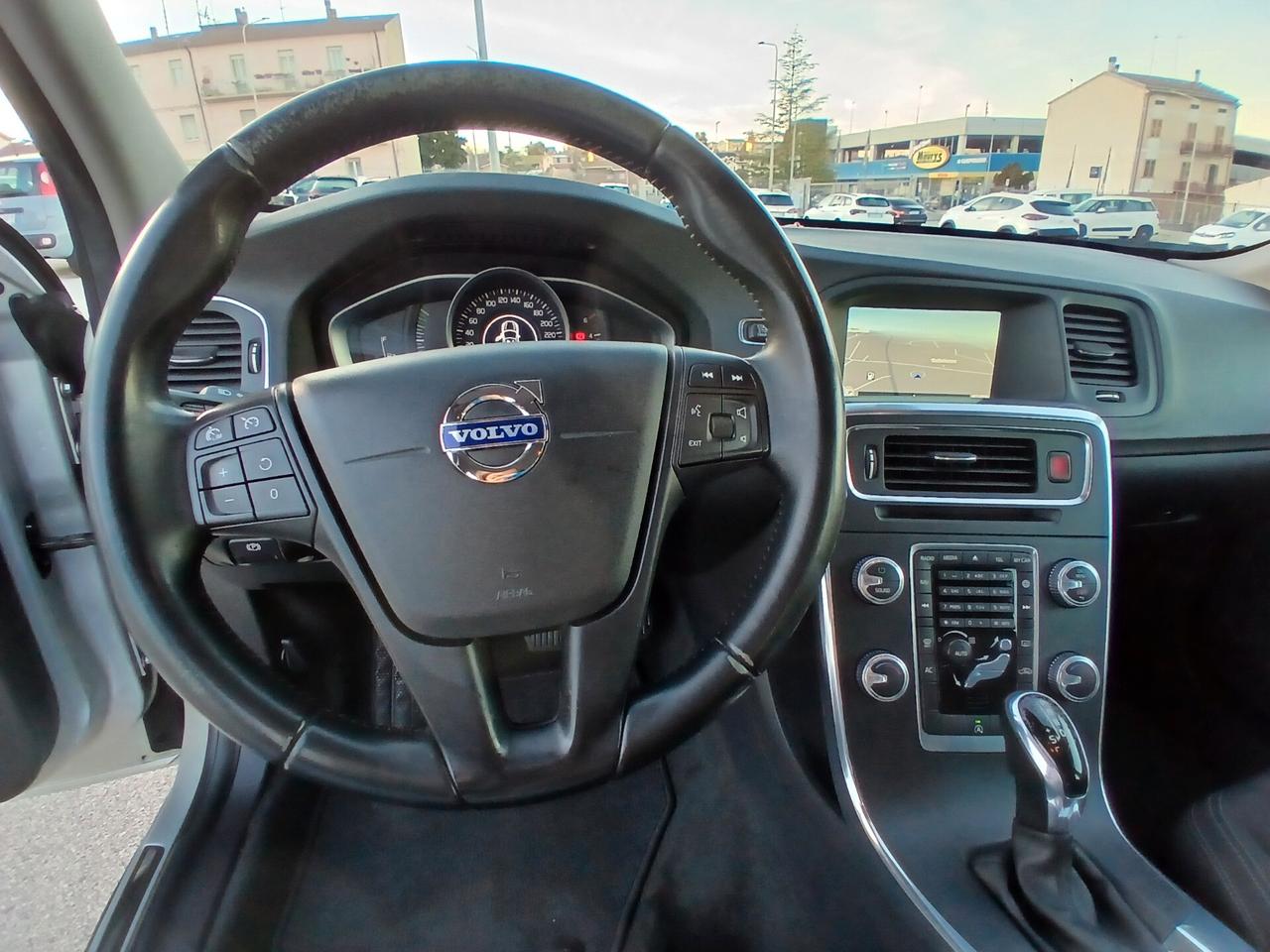 Volvo V60 1.6 D2 115CV SW AUTO 2015