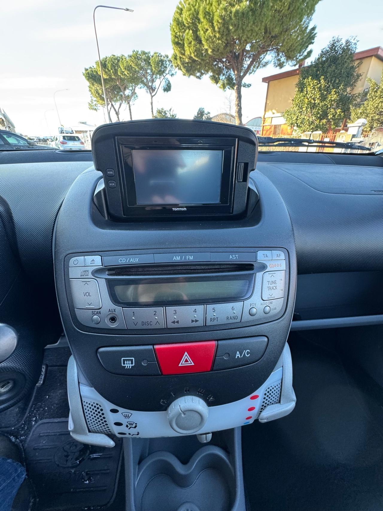 Toyota Aygo 1.0 12V VVT-i 5 porte Now Connect