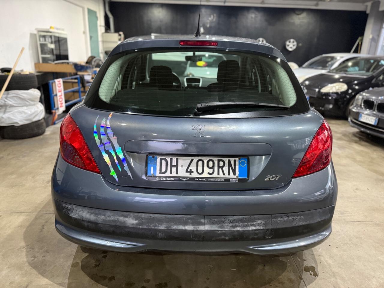 Peugeot 207 1.4 8V 75CV 5p. X Line