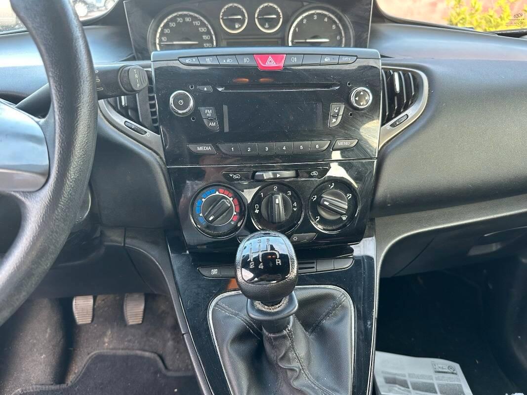 Lancia Ypsilon 1.2 8v Gold c CL 69cv E6
