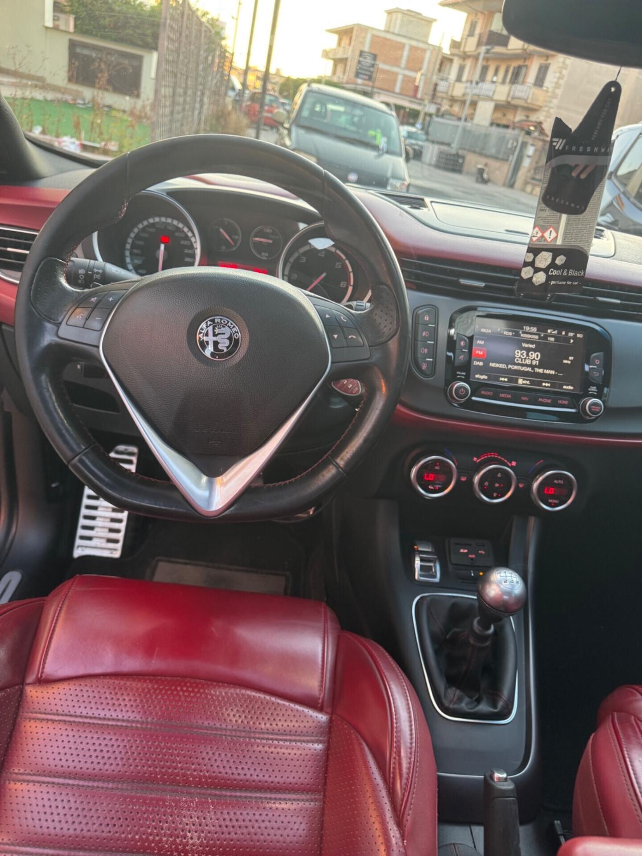Alfa Romeo Giulietta 1.6 JTDm-2 CV Exclusive Full Optional