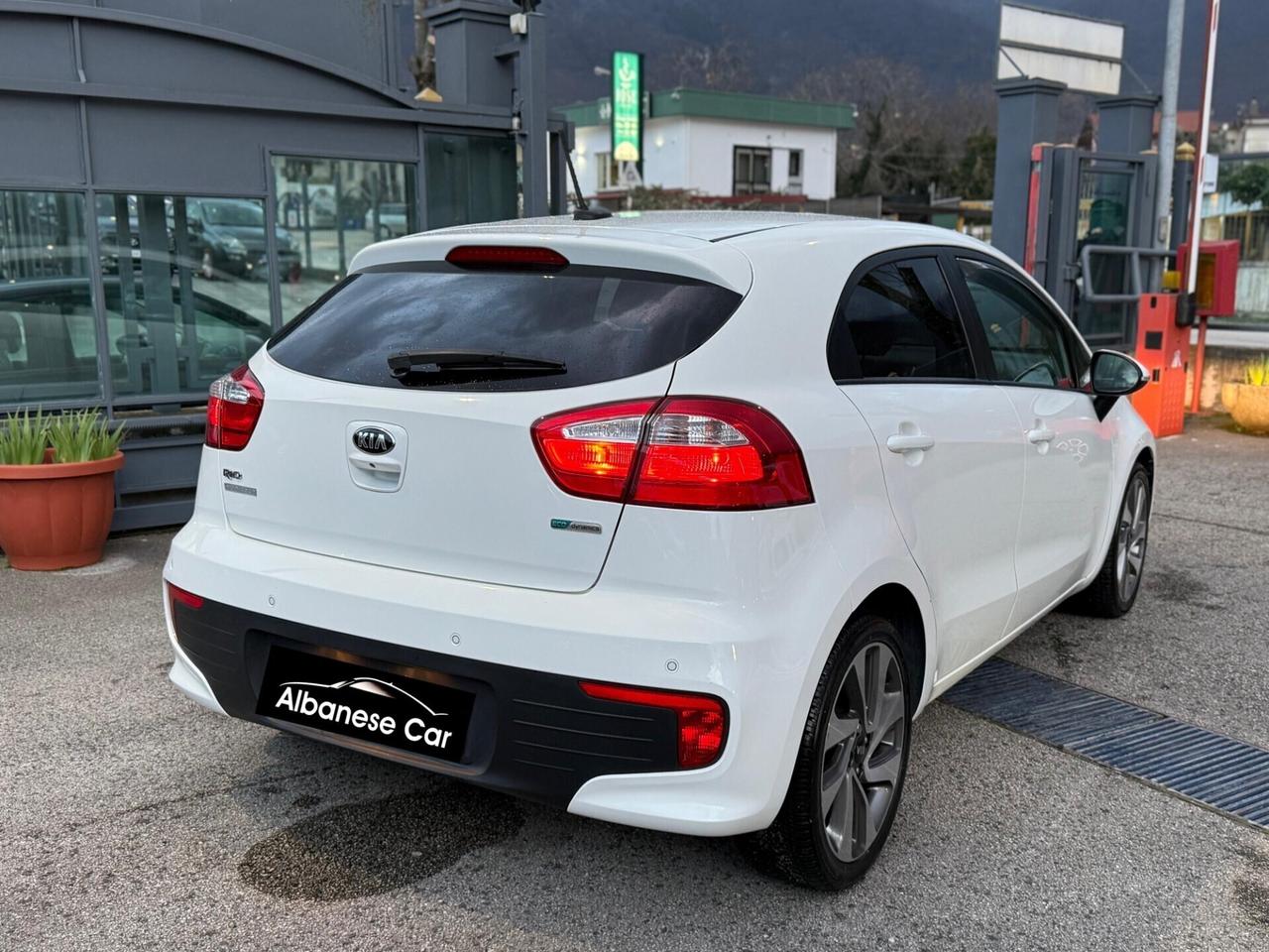 Kia Rio 1.1 CRDi 75 CV S&S High Tech