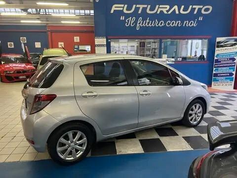 Toyota Yaris 1.0 Lounge | IDEALE NEO PATENTATI | Navi, Telecamera, Cruise Control