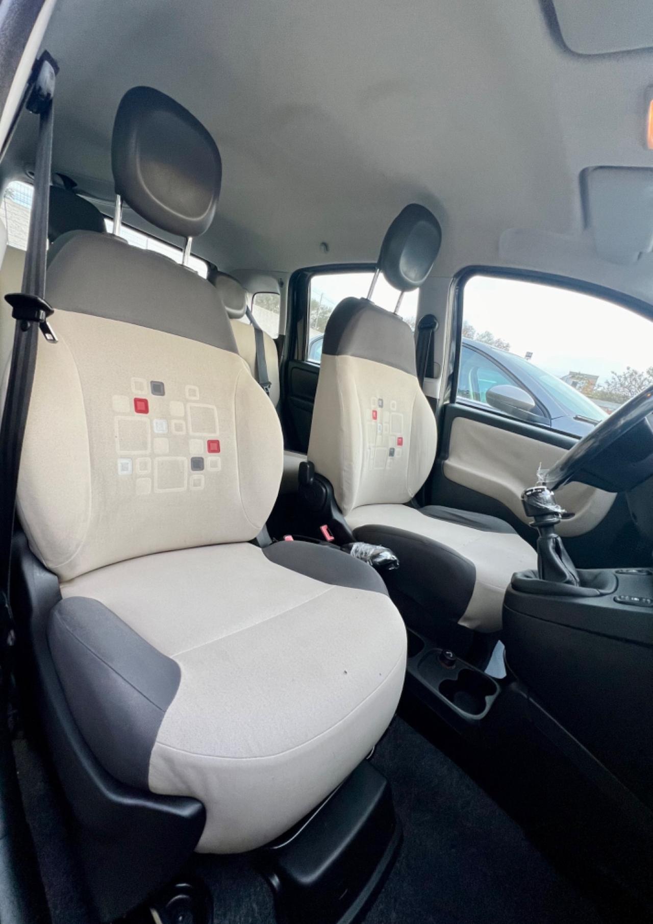 Fiat Panda 1.2 Lounge,Clima,vetri elettrici,Radio,ecc.