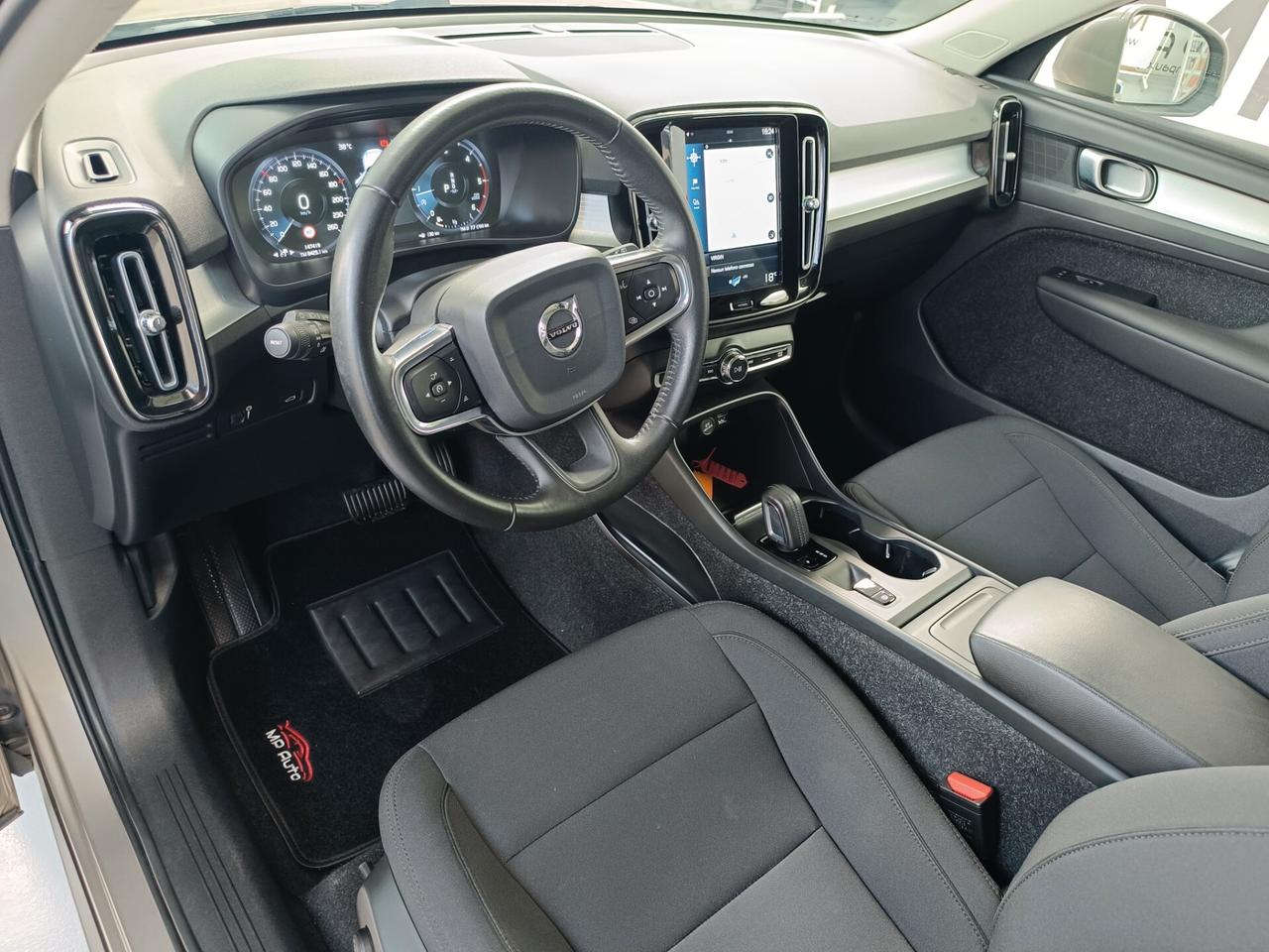 Volvo XC40 D3 AWD Geartronic Momentum Pro