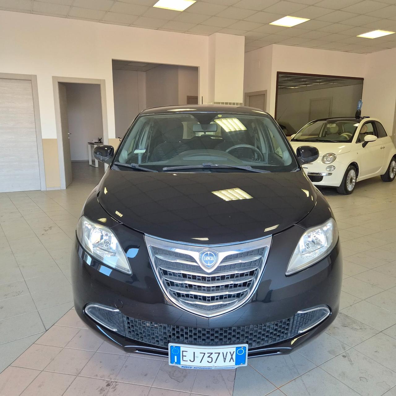 Lancia Ypsilon 1.3 MJT 16V 95 CV 5 porte S&S Silver