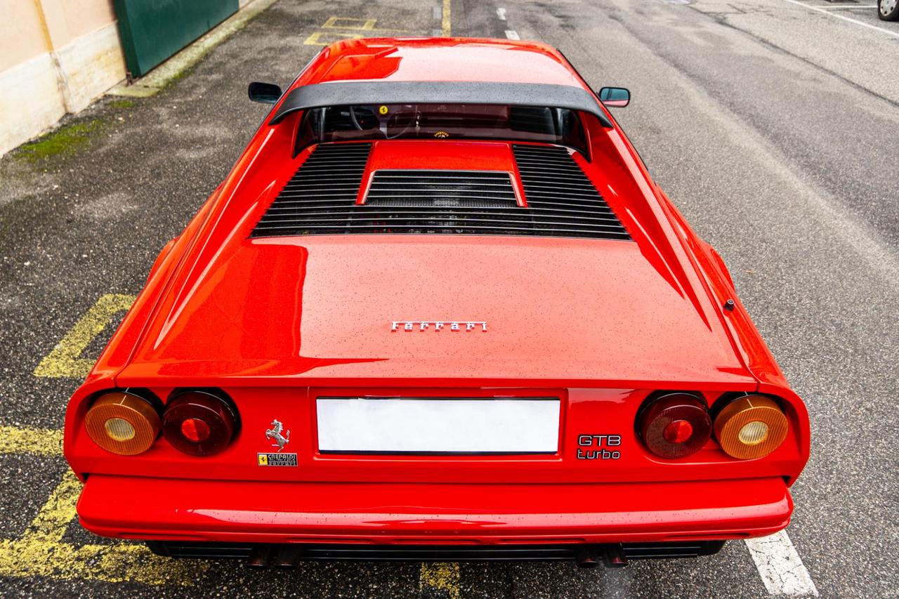 Ferrari 208 GTB Turbo Intercooler 255CV -TARGA ORO ASI