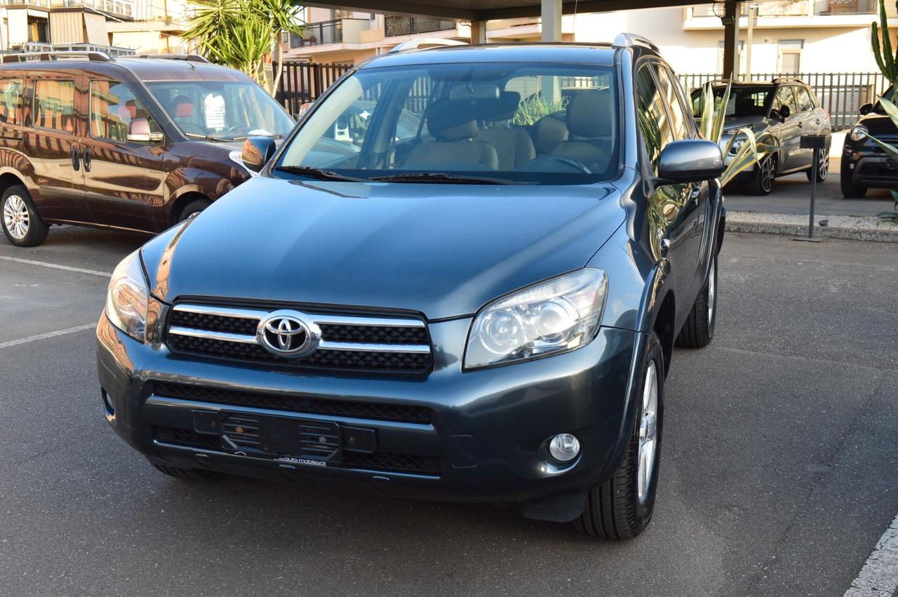 Toyota RAV 4 RAV4 2.2 D-4D 177 CV Luxury