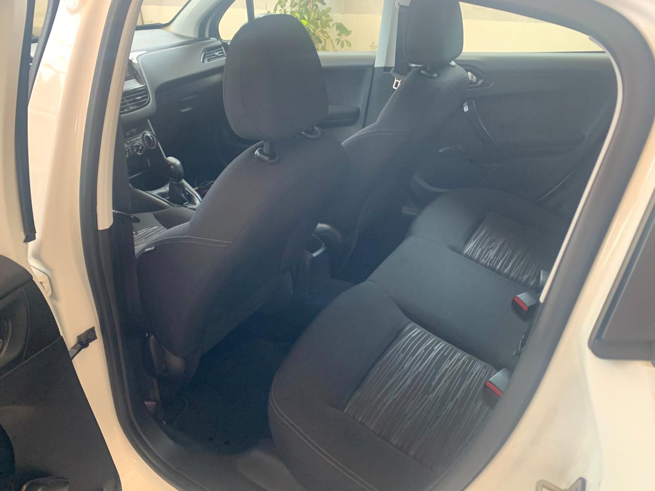 Peugeot 208 1000 benzina 68 cv 5 porte Active ok neo patentati