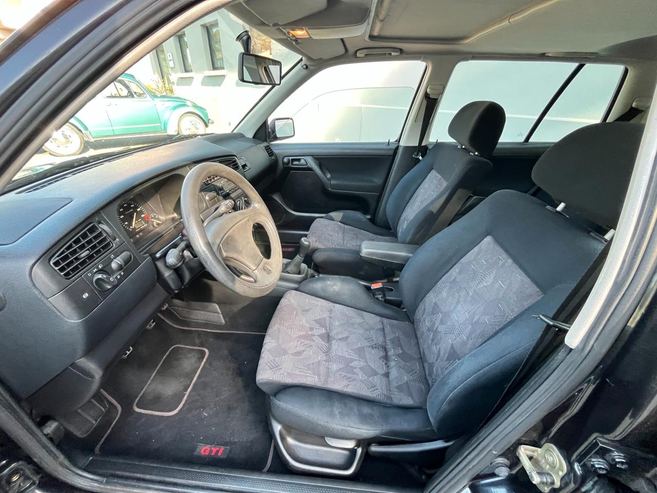 Volkswagen Golf 2.0 16V cat 5 porte GTI