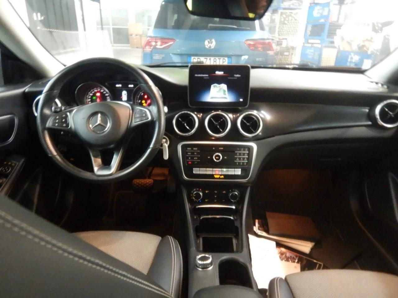 Mercedes-benz CLA 200d Aut. *FULL OPT.* da VETRINA