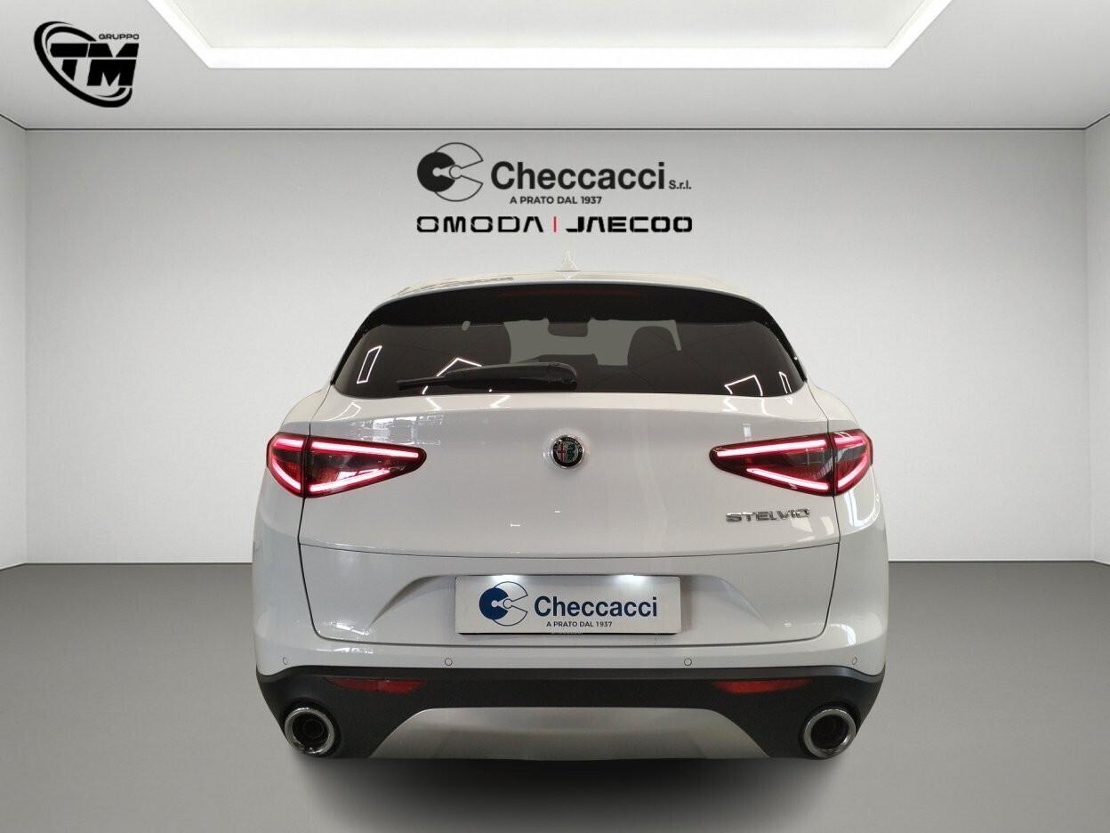 Alfa Romeo Stelvio 2.2 Turbodiesel 160 CV AT8 RWD Sport-Tech