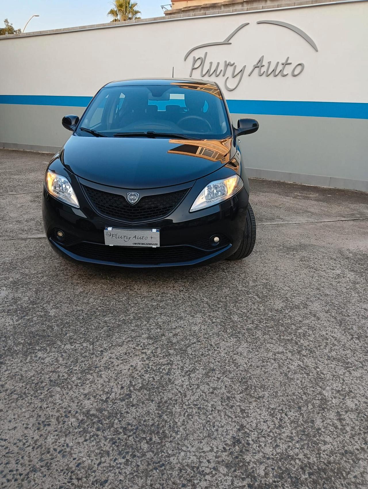 Lancia Ypsilon 1.0 FireFly 5 porte S&S Hybrid Ecochic Gold