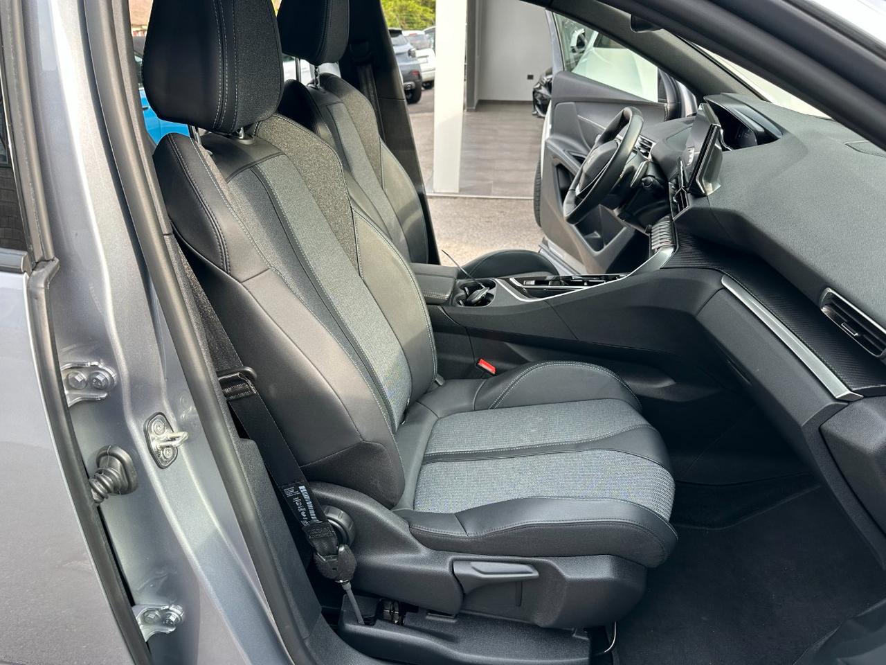 Peugeot 3008 3008 1.5 bluehdi Allure Pack s&s 130cv eat8